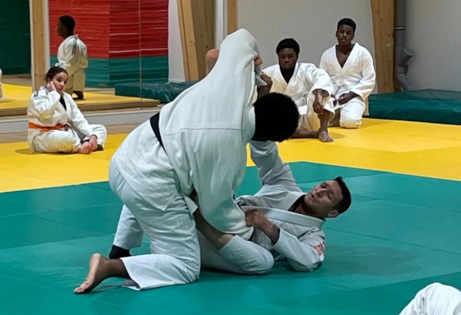 NE WAZA / JUJITSU BRESILIEN